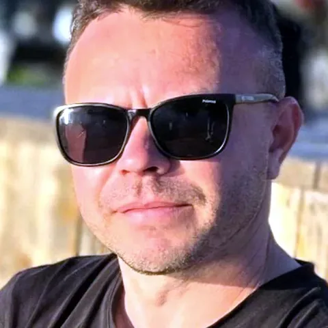 Владимир Мануйлов